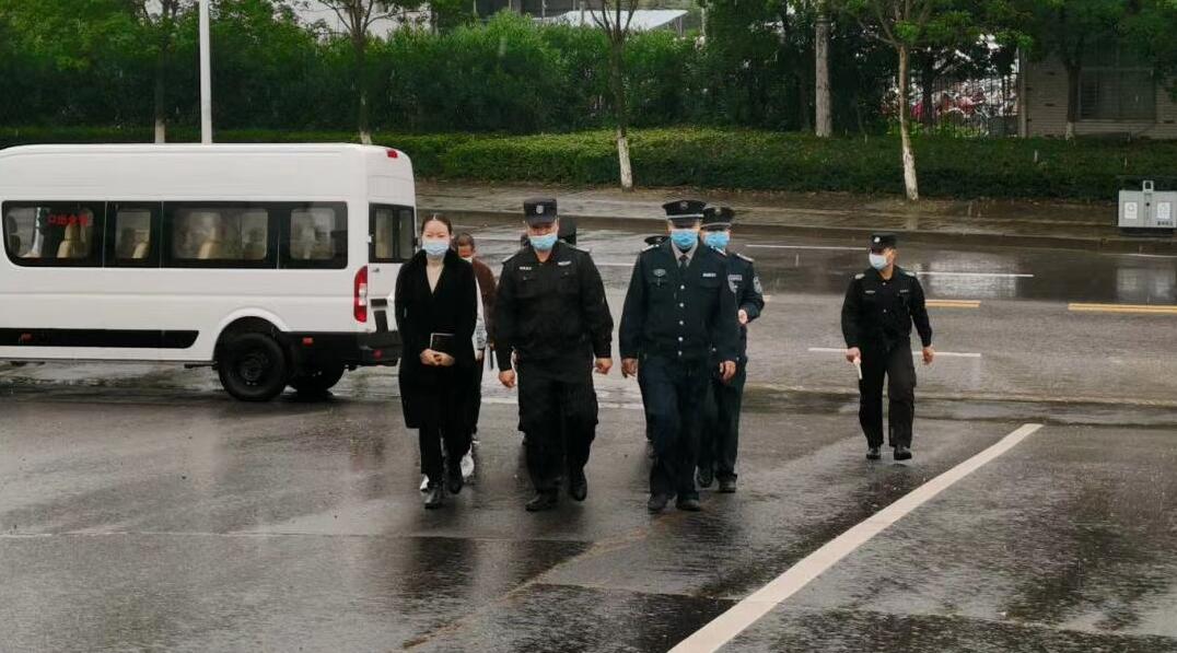 獵鷹保安公司為做好“國(guó)慶假期”期間客戶單位安全守護(hù)！