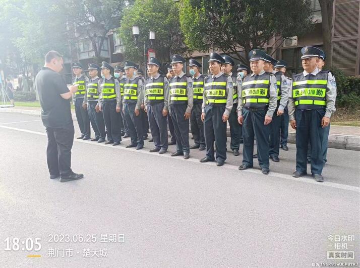 怎么樣才能在襄陽(yáng)獵鷹保安公司更好的完善自己呢？